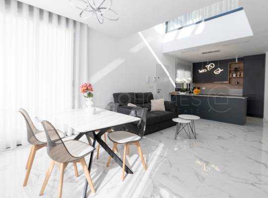 Resale - Villa - Los Montesinos - La Herrada