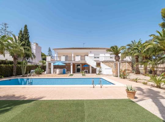 Resale - Villa - Orihuela Costa - Cabo roig - La Zenia
