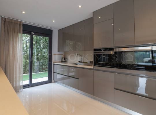 Resale - Villa - Orihuela Costa - Campoamor