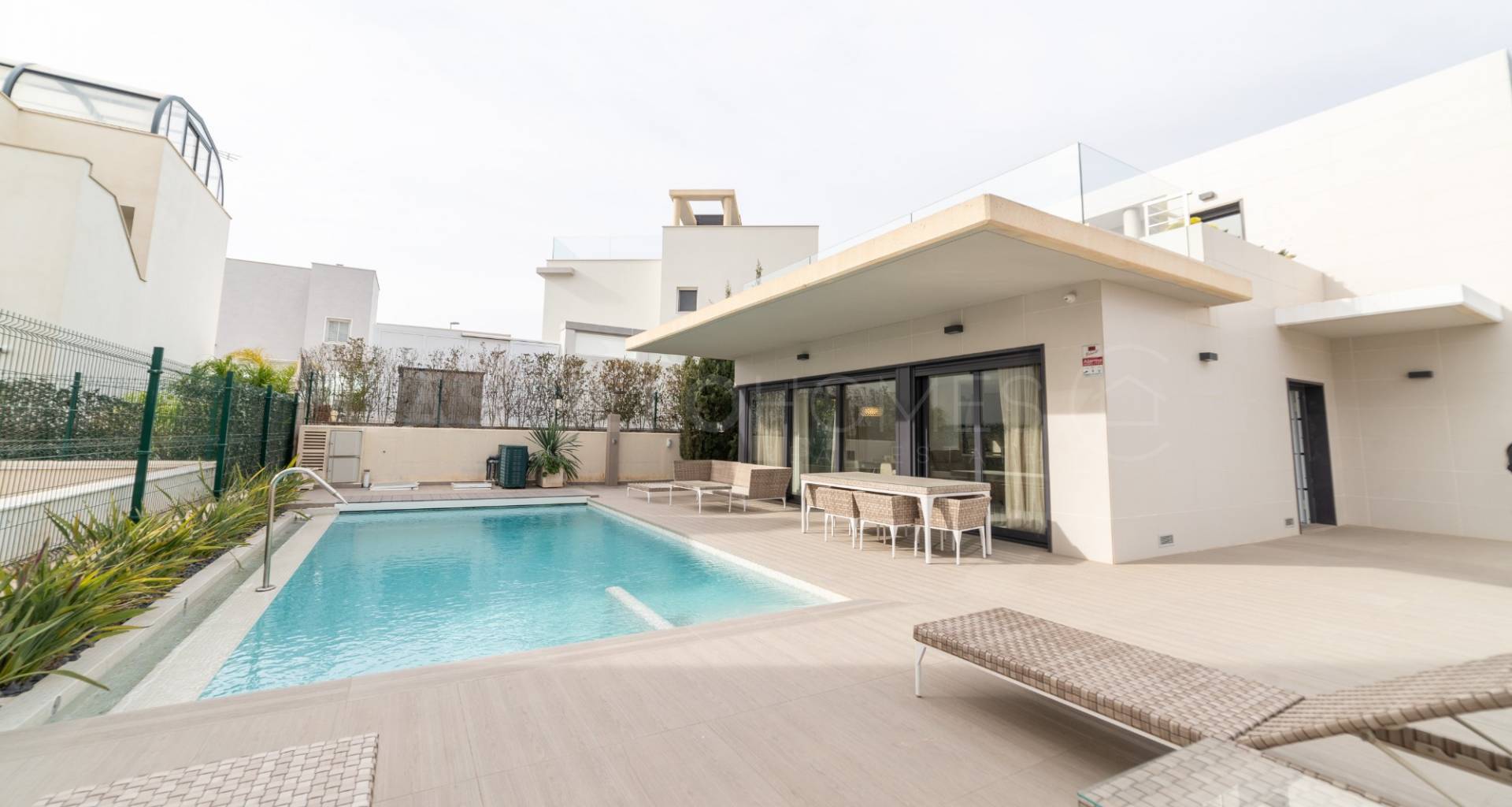 Resale - Villa - Orihuela Costa - Campoamor