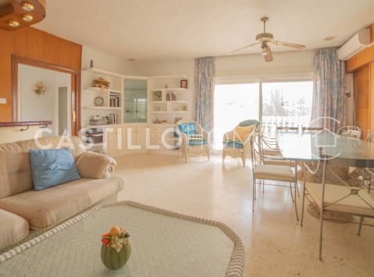 Resale - Villa - Orihuela Costa - La Zenia