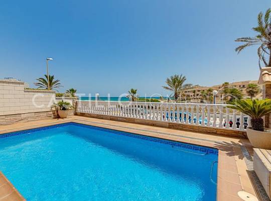 Resale - Villa - Orihuela Costa - La Zenia