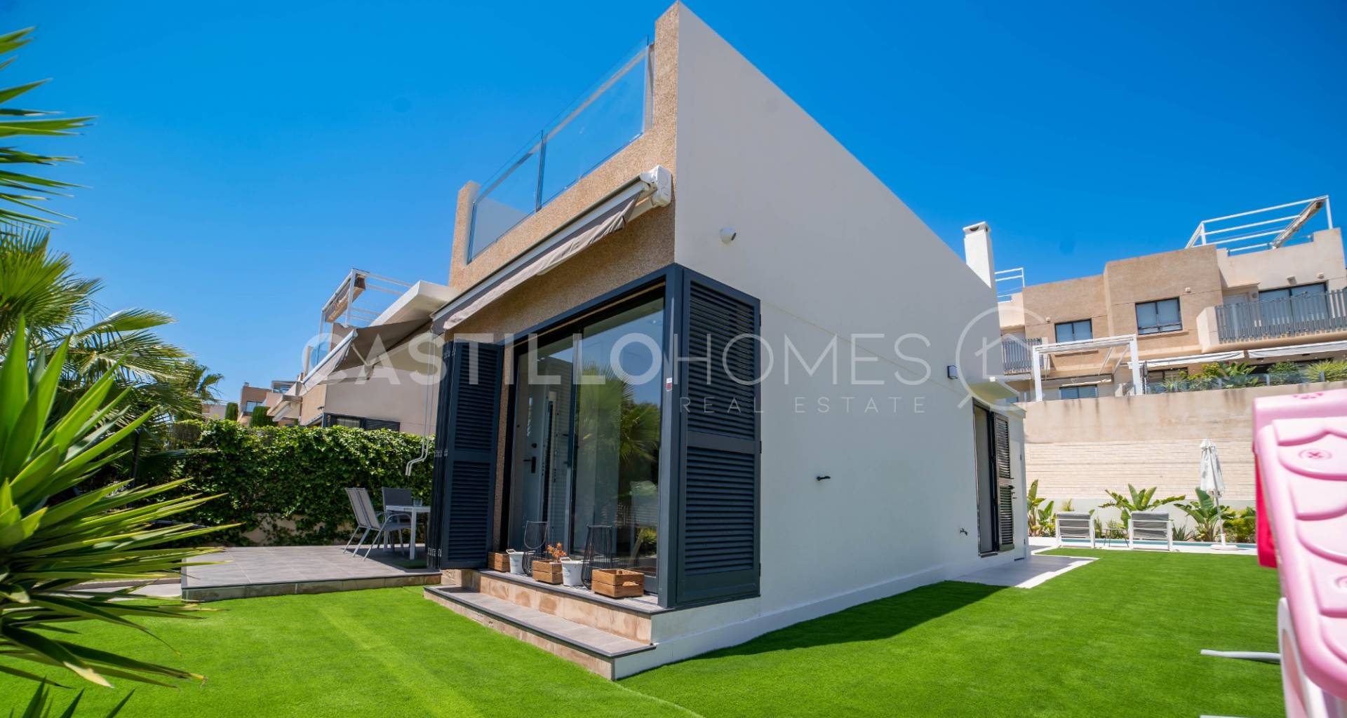 Resale - Villa - Orihuela Costa - La Zenia