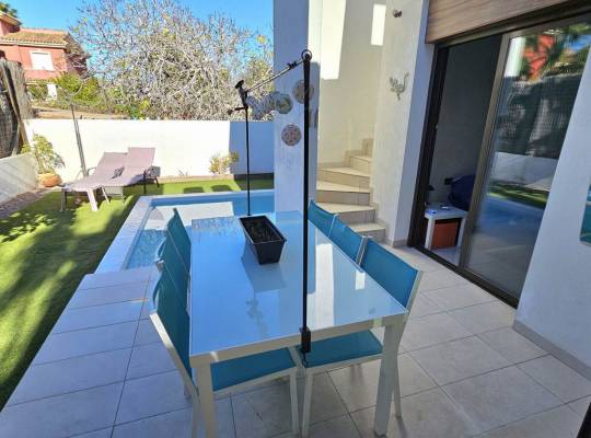 Resale - Villa - Orihuela Costa - Lomas de Cabo Roig 