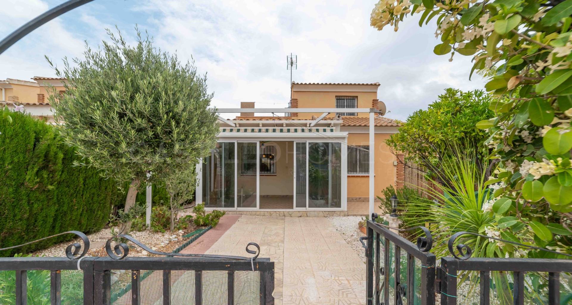 Resale - Villa - Orihuela Costa - Playa Flamenca