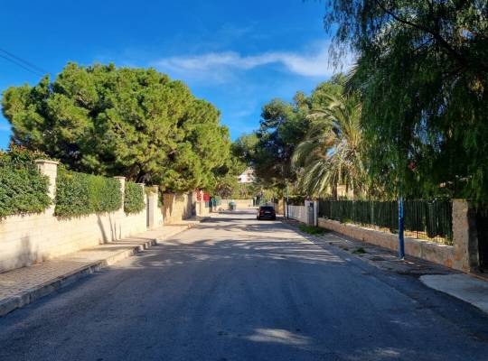 Resale - Villa - Orihuela Costa - Punta Prima