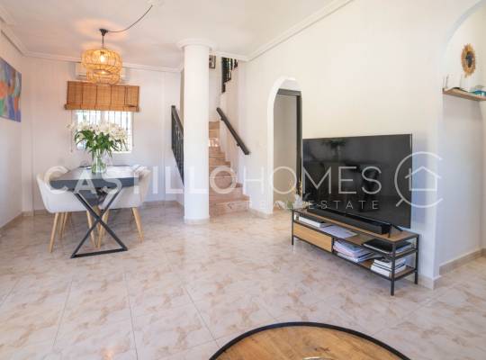 Resale - Villa - Orihuela Costa - Villamartín