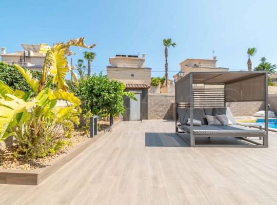 Resale - Villa - Orihuela Costa - Villamartín