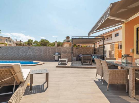 Resale - Villa - Orihuela Costa - Villamartín