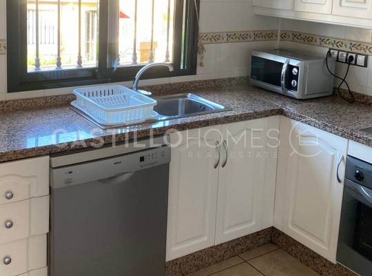 Resale - Villa - Orihuela Costa - Villamartín