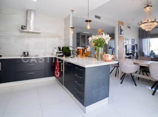 Resale - Villa - Orihuela Costa - Villamartín