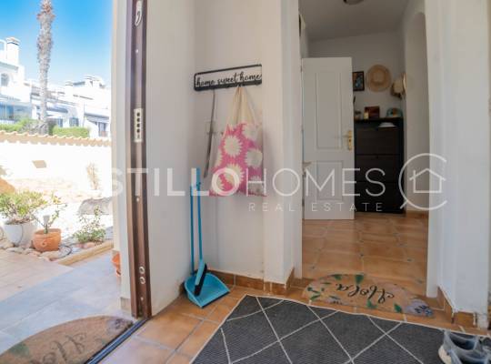 Resale - Villa - Orihuela Costa - Villamartín