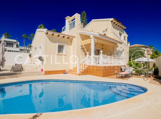Resale - Villa - Orihuela Costa - Villamartín