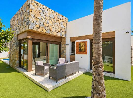 Resale - Villa - Orihuela Costa - 
