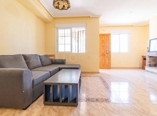 Resale - Villa - Orihuela Costa