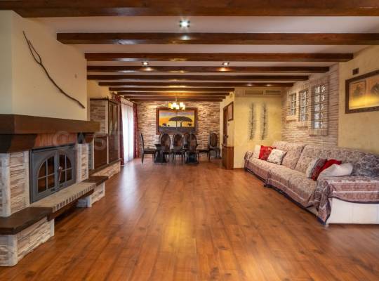 Resale - Villa - Orihuela