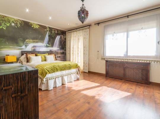 Resale - Villa - Orihuela