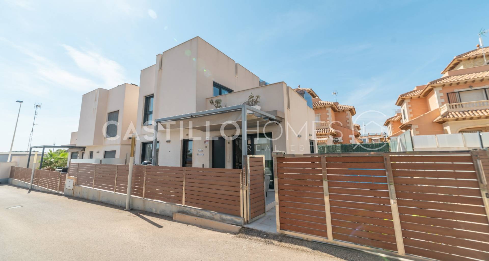 Resale - Villa - Torrevieja - Aguas Nuevas 1
