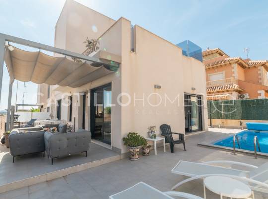 Resale - Villa - Torrevieja - Aguas Nuevas 1