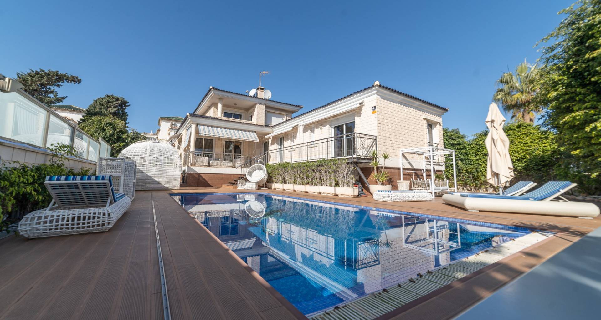 Resale - Villa - Torrevieja - La Mata