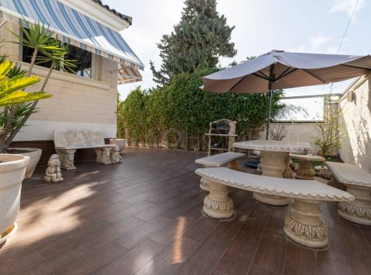 Resale - Villa - Torrevieja - La Mata