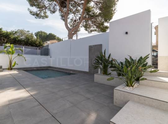 Resale - Villa - Torrevieja - Los Balcones