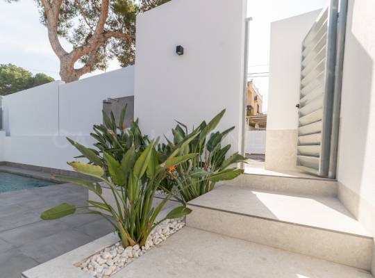 Resale - Villa - Torrevieja - Los Balcones