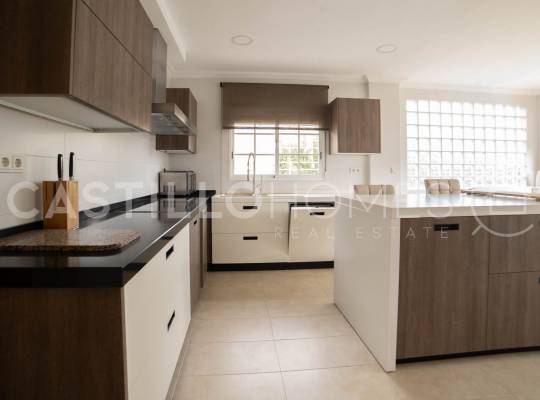 Resale - Villa - Torrevieja - Los Balcones