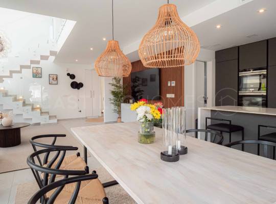 Resale - Villa - Torrevieja - Nueva Torrevieja - Aguas Nuevas