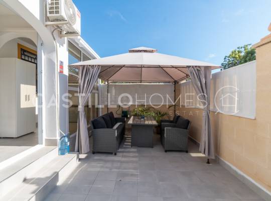 Segunda mano - Bungalow - Torrevieja - La Siesta - El Salado -  Torreta