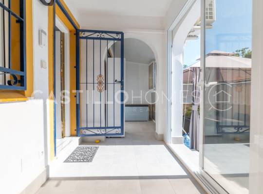 Segunda mano - Bungalow - Torrevieja - La Siesta - El Salado -  Torreta