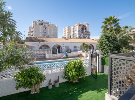 Segunda mano - Bungalow - Torrevieja - Nueva Torrevieja - Aguas Nuevas