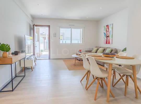 Segunda mano - Bungalow - Torrevieja - Nueva Torrevieja - Aguas Nuevas