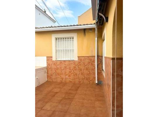 Segunda mano - Bungalow - Torrevieja - Urb. Rosaleda