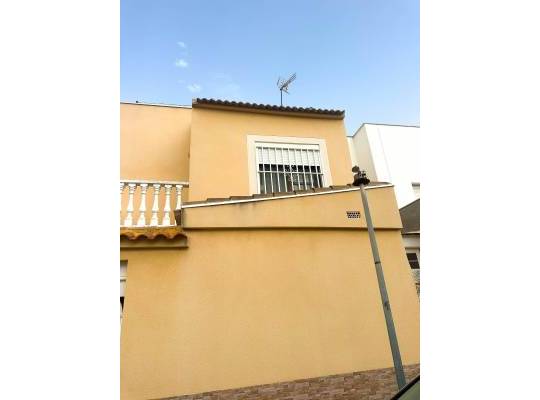 Segunda mano - Bungalow - Torrevieja - Urb. Rosaleda