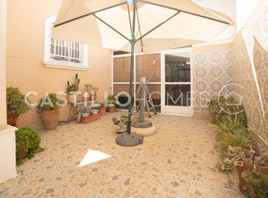 Segunda mano - Casa adosada - Torrevieja - Aguas Nuevas