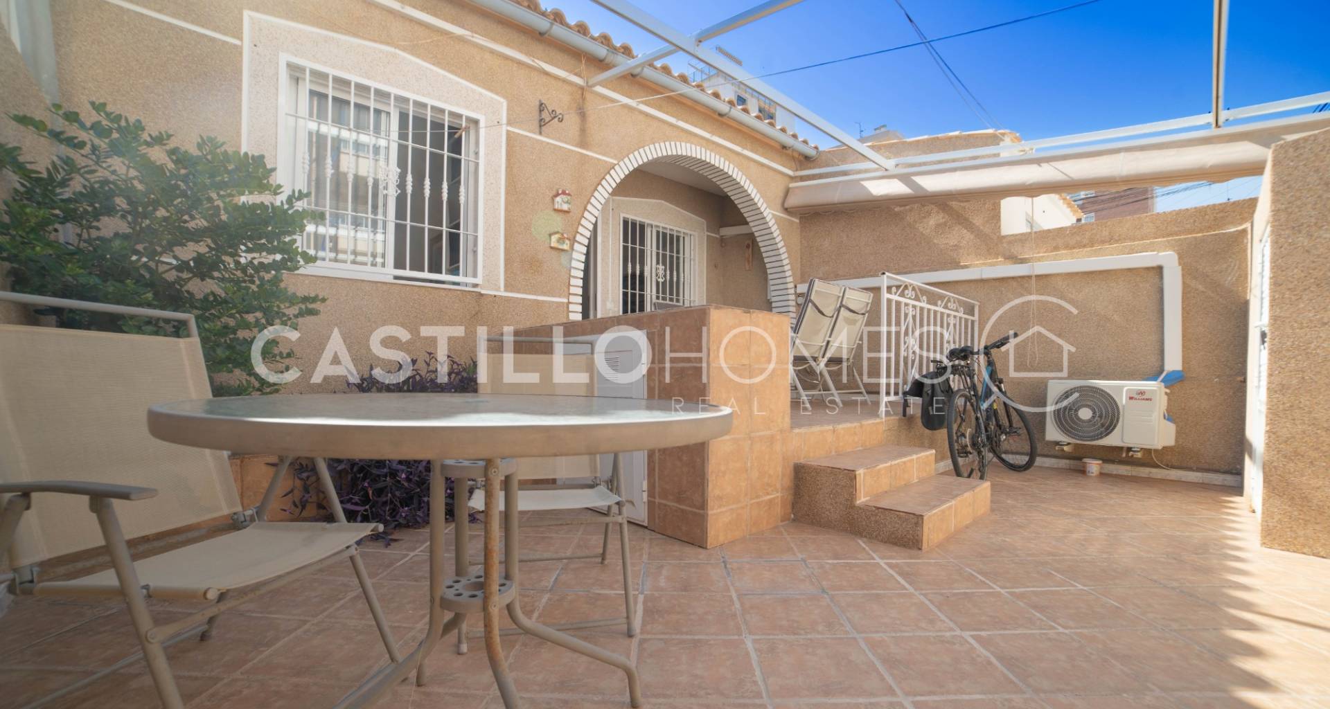 Segunda mano - Casa adosada - Torrevieja - Aguas Nuevas