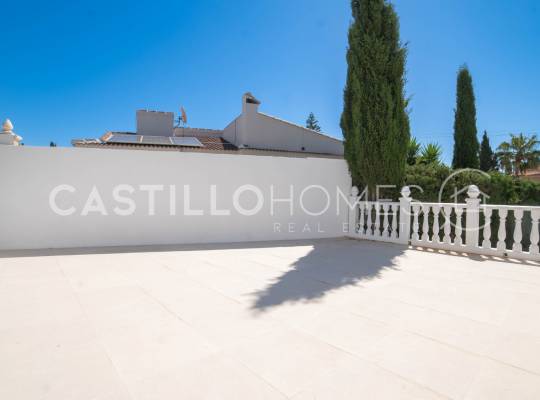 Segunda mano - Casa adosada - Torrevieja - Los Balcones - Los Altos del Edén