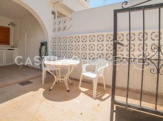 Segunda mano - Casa adosada - Torrevieja - Torreblanca
