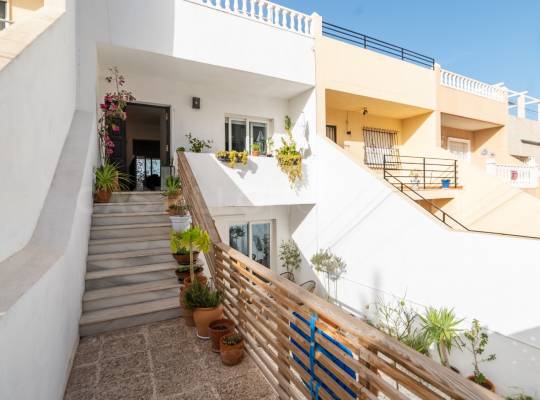 Segunda mano - Casa adosada - Torrevieja - Torrelamata - La Mata