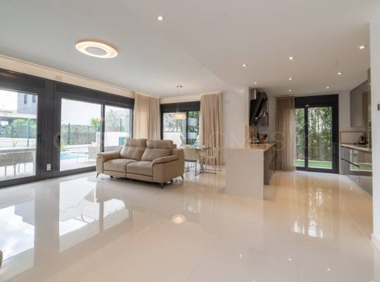 Segunda mano - Chalet - Orihuela Costa - Campoamor