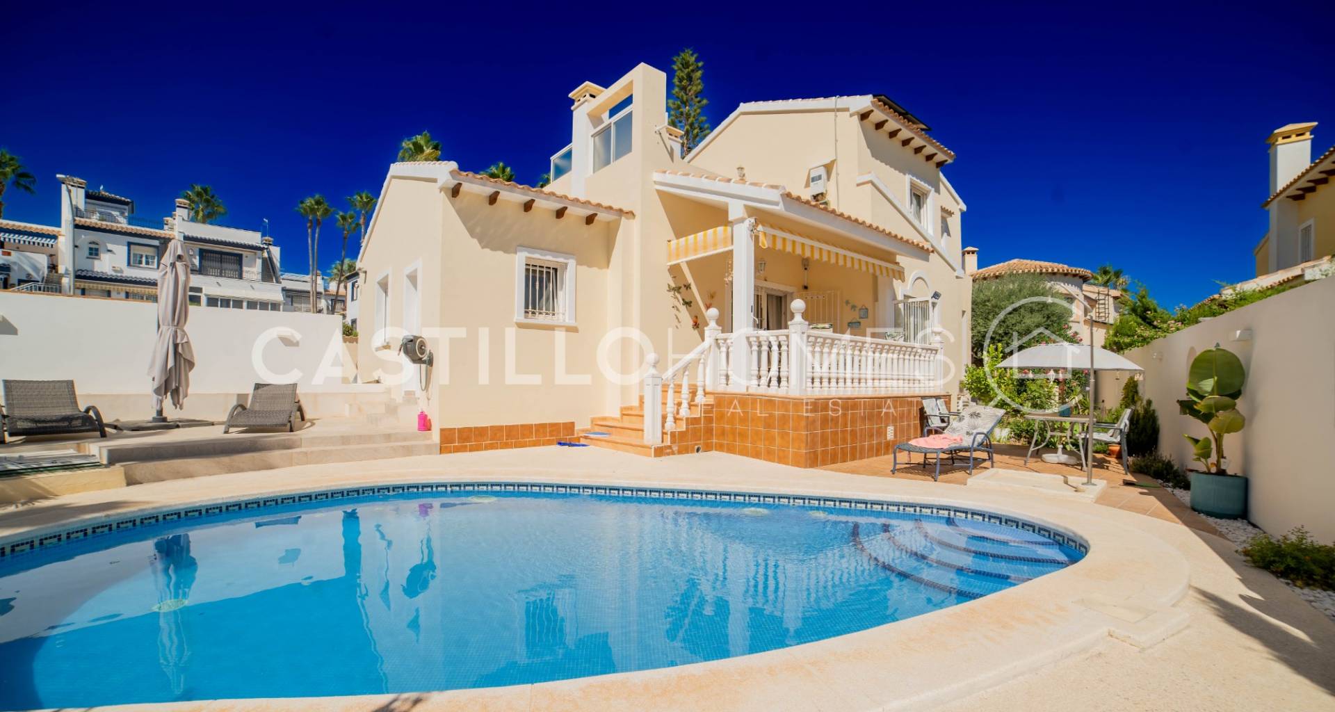 Segunda mano - Chalet - Orihuela Costa - Villamartín