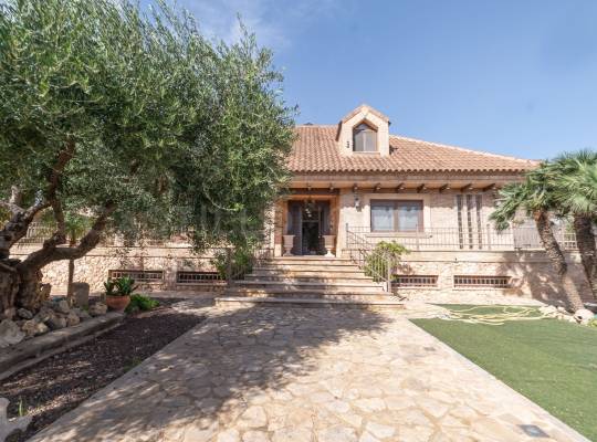 Segunda mano - Chalet - Orihuela