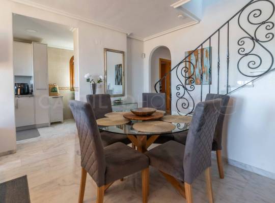 Segunda mano - Chalet - San Miguel de Salinas