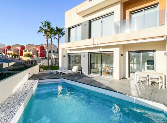 Segunda mano - Chalet - Torrevieja - Altos de la Bahía