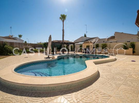 Segunda mano - Chalet - Torrevieja - El Chaparral