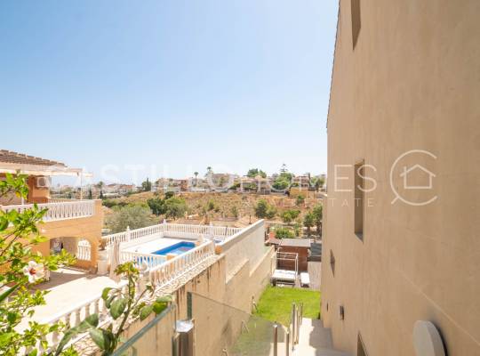 Segunda mano - Chalet - Torrevieja - Los Balcones