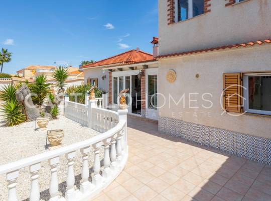 Segunda mano - Chalet - Torrevieja - Torreta Florida