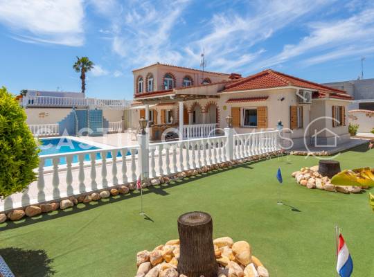 Segunda mano - Chalet - Torrevieja - Torreta Florida