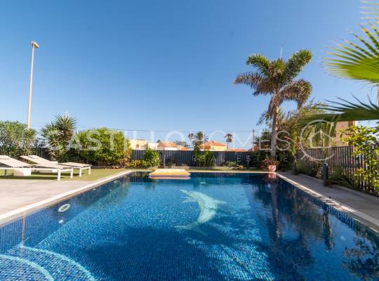 Segunda mano - Chalet - Torrevieja - Urb. Rosaleda